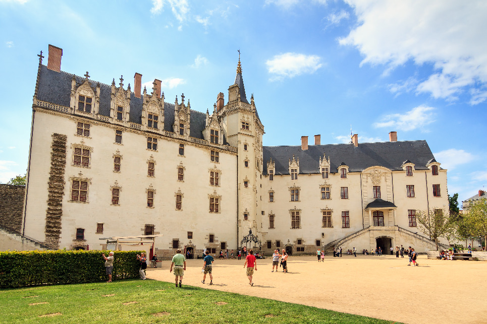 Chauffeur privé berline Nantes